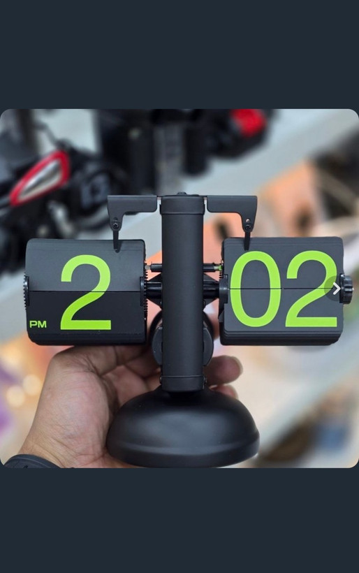 ساعت ورقه ای رو میزی Flip clock