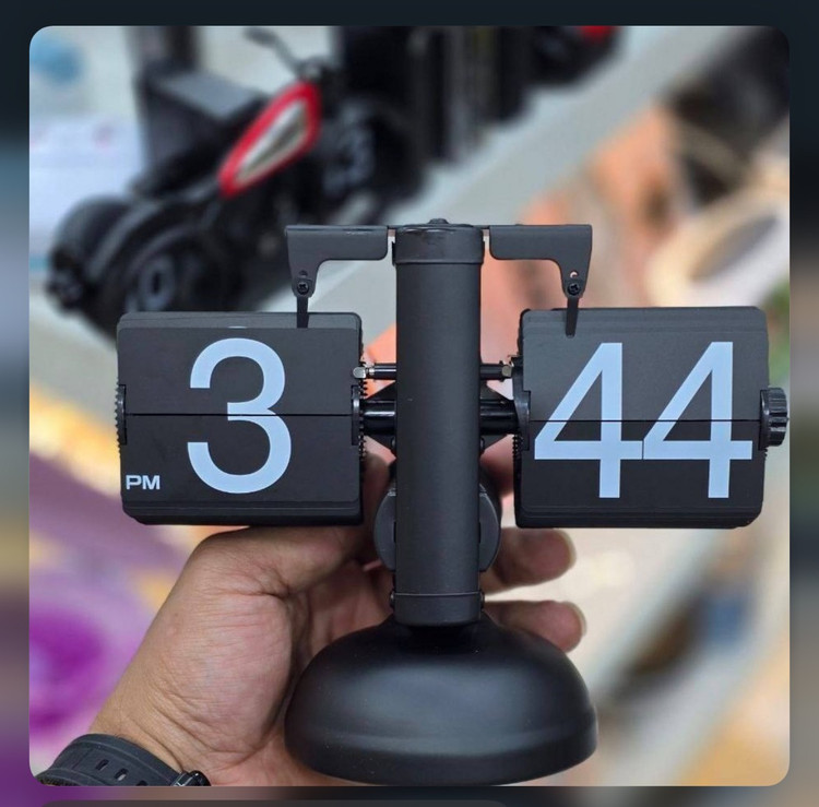 ساعت ورقه ای رو میزی Flip clock